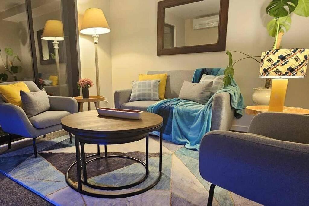 2-Bedroom Ensuite, Close To City, Comfortable, Accessible With Own Parking ไครสต์เชิร์ช ภายนอก รูปภาพ